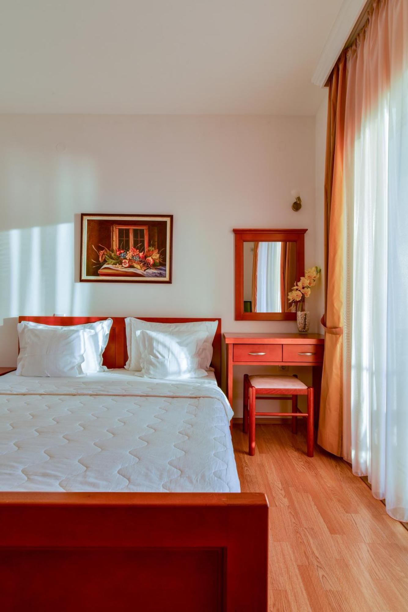 Apartments Leut Sveti Stefan Camera foto
