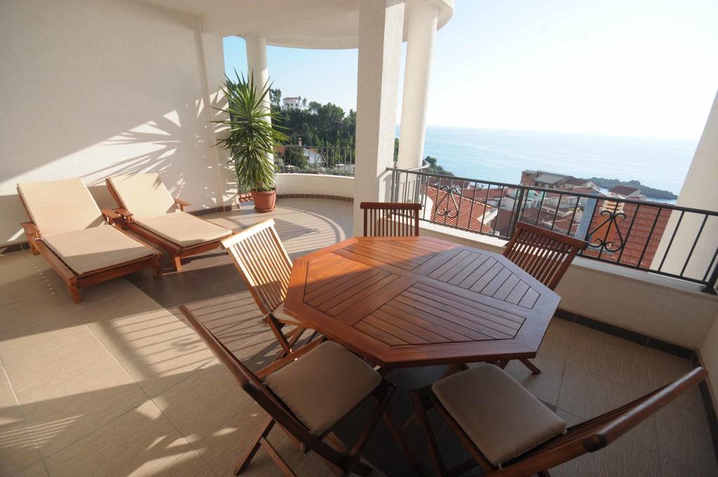Apartments Leut Sveti Stefan Esterno foto